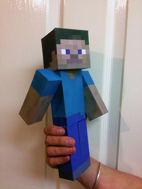 Minecraft : Giant Steve Papercraft